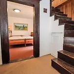شقة Castle Duplex By Interhome براغ