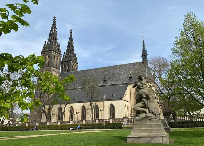 Lägenhet Castle Duplex By Interhome Prag